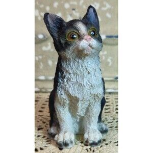 Adorable Black & White Cat Kitten Figurine Realistic Eyes 5"